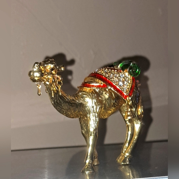 2 Vintage bejeweled Camel Jewelry Trinket Boxes. - Picture 2 of 15